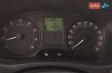 Микровэн Skoda Roomster 2013 в 