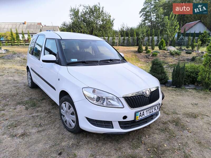 Микровэн Skoda Roomster 2010 в Киеве