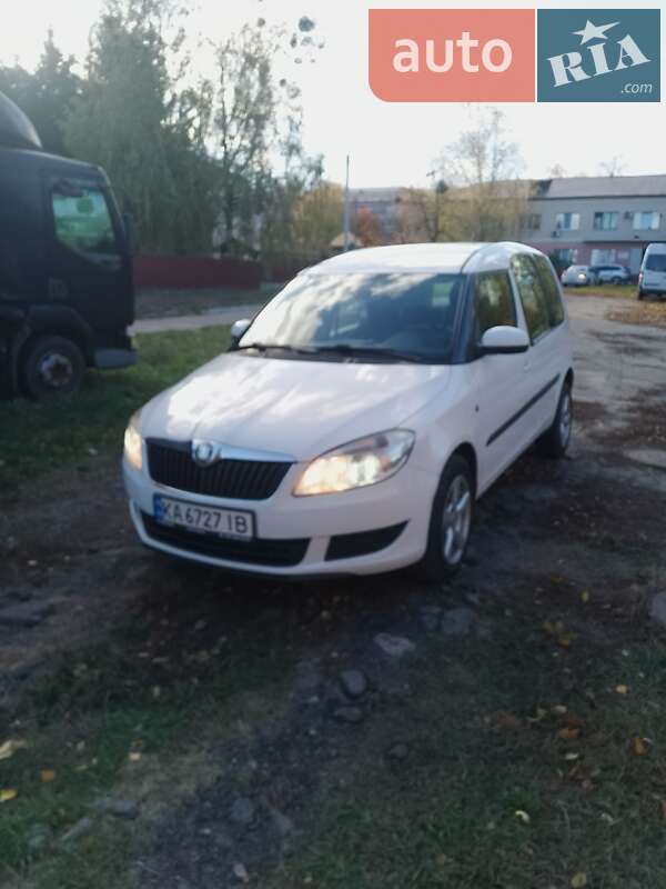 Микровэн Skoda Roomster 2010 в Киеве