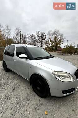 Микровэн Skoda Roomster 2009 в Днепре