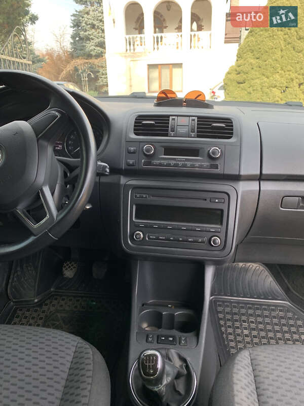Микровэн Skoda Roomster 2015 в Львове