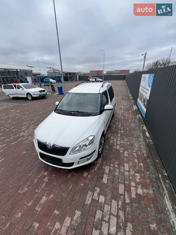 Мікровен Skoda Roomster 2012 в Сарнах