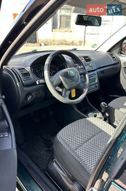 Микровэн Skoda Roomster 2010 в 