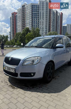 Микровэн Skoda Roomster 2007 в 