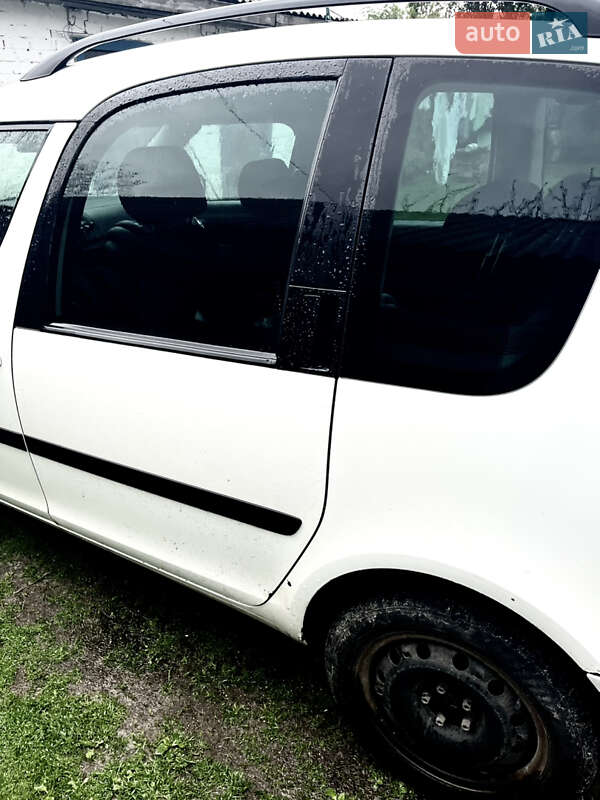 Мікровен Skoda Roomster 2012 в Сарнах