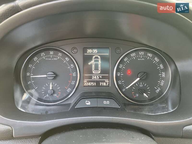 Микровэн Skoda Roomster 2012 в Львове