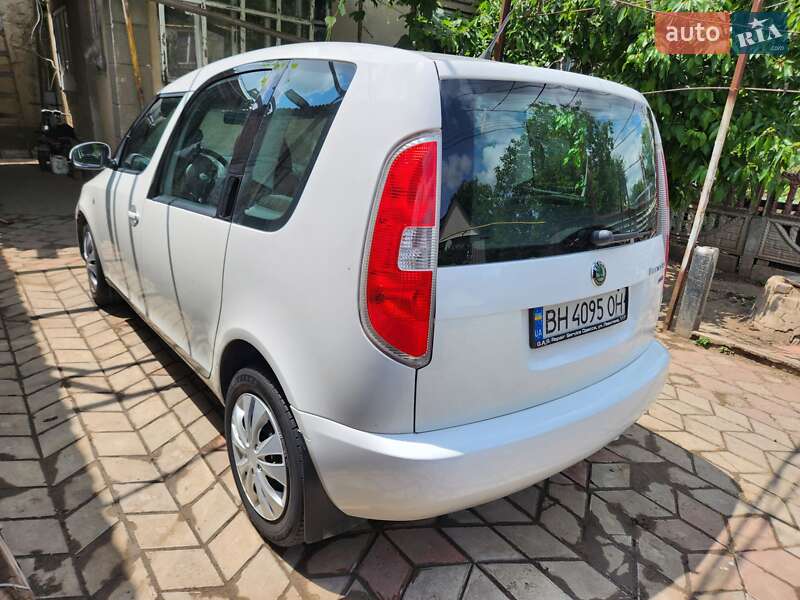 Микровэн Skoda Roomster 2010 в Раздельной