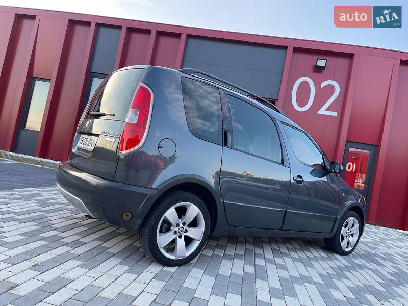 Микровэн Skoda Roomster 2008 в Львове