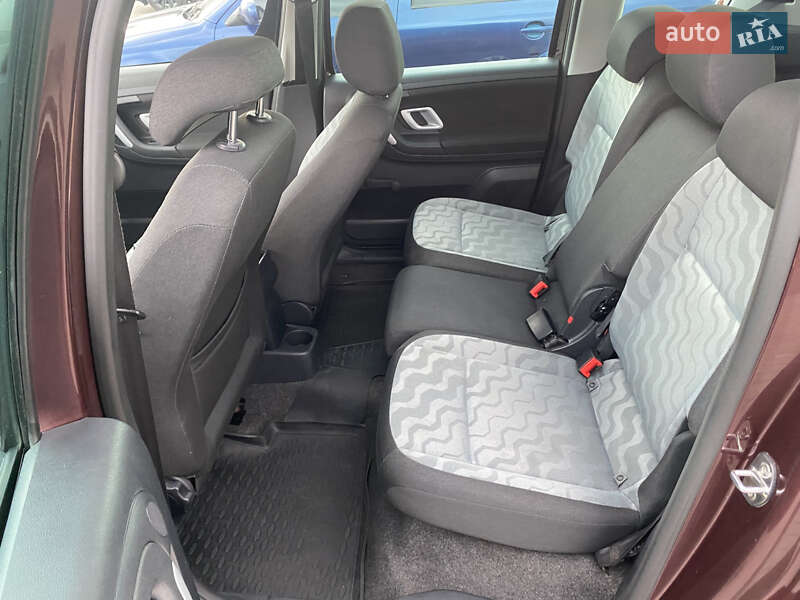 Микровэн Skoda Roomster 2009 в Виннице