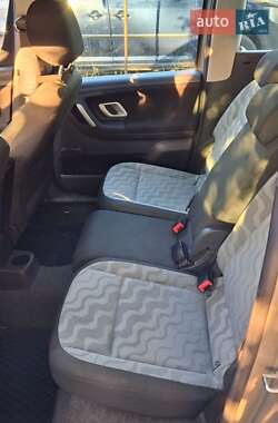 Микровэн Skoda Roomster 2009 в 