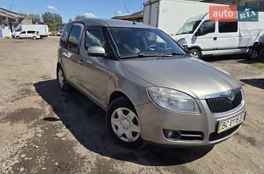 Микровэн Skoda Roomster 2008 в Львове