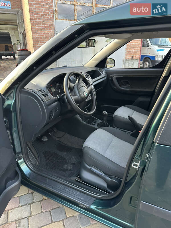 Мікровен Skoda Roomster 2010 в Львові