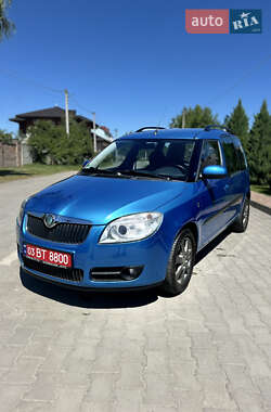 Микровэн Skoda Roomster 2010 в Запорожье