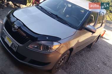 Микровэн Skoda Roomster 2012 в Борщеве