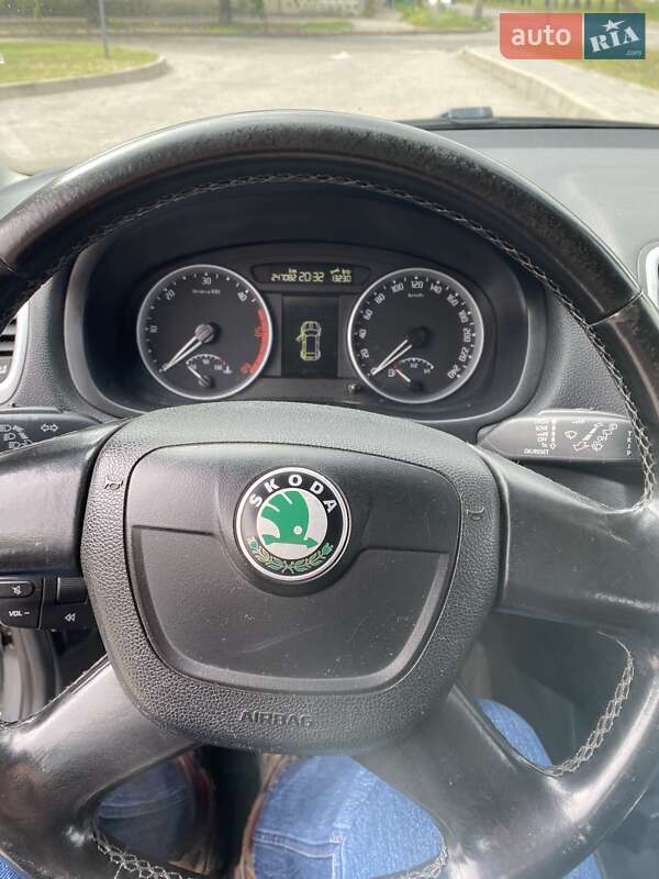 Микровэн Skoda Roomster 2010 в Харькове фото 8 Микровэн Skoda Roomster 2010 в Харькове