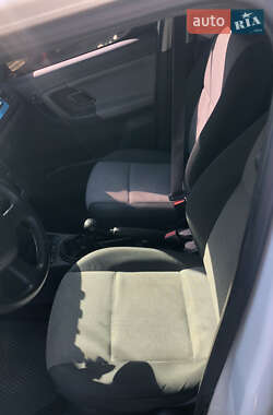 Микровэн Skoda Roomster 2013 в 