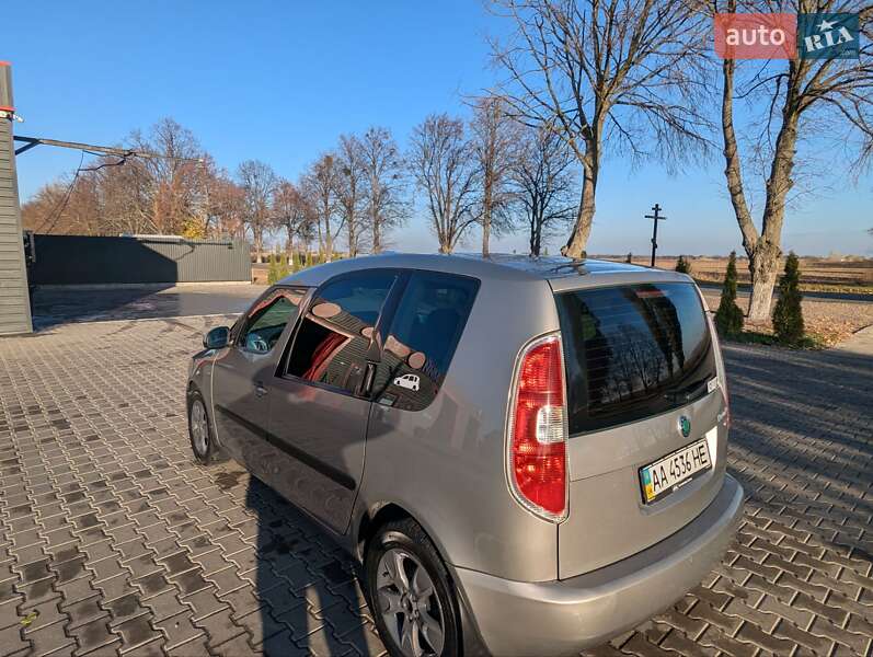 Микровэн Skoda Roomster 2008 в Киеве