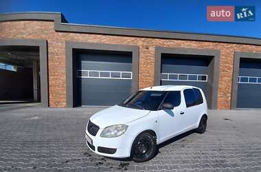 Микровэн Skoda Roomster 2009 в Черновцах