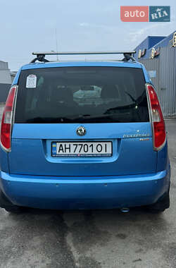 Микровэн Skoda Roomster 2009 в 