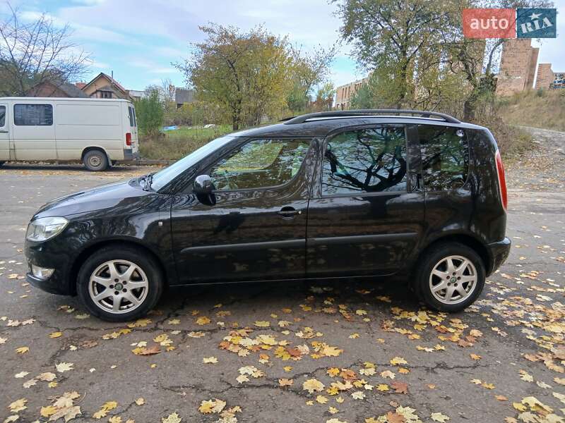 Микровэн Skoda Roomster 2011 в Ровно фото Микровэн Skoda Roomster 2011 в Ровно