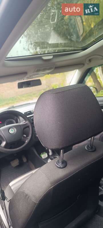 Микровэн Skoda Roomster 2007 в Ровно фото 28 Микровэн Skoda Roomster 2007 в Ровно