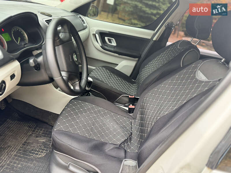 Микровэн Skoda Roomster 2007 в Дрогобыче фото 44 Микровэн Skoda Roomster 2007 в Дрогобыче