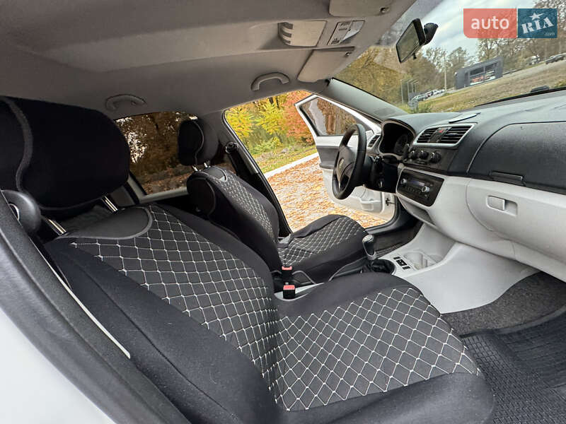 Микровэн Skoda Roomster 2007 в Дрогобыче фото 58 Микровэн Skoda Roomster 2007 в Дрогобыче