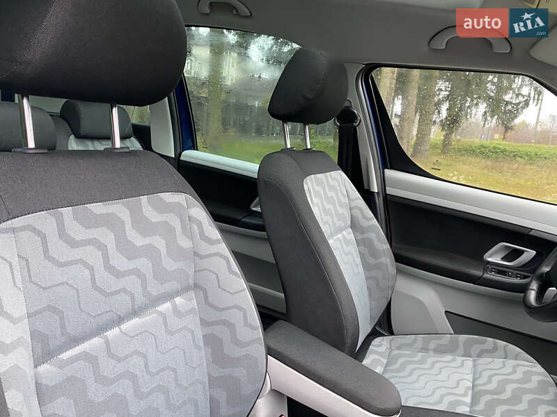 Микровэн Skoda Roomster 2008 в Вознесенске