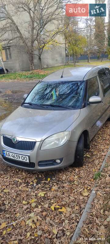 Микровэн Skoda Roomster 2008 в Киеве