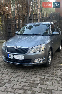 Микровэн Skoda Roomster 2013 в Новояворовске