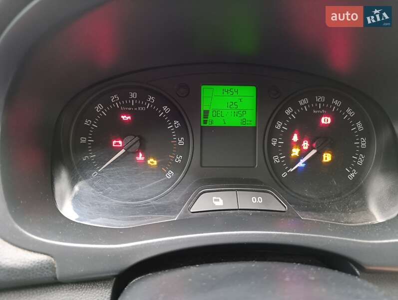 Микровэн Skoda Roomster 2014 в Черноморске