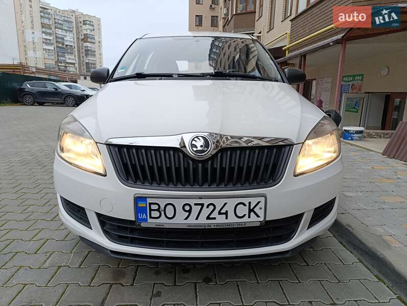 Микровэн Skoda Roomster 2014 в Черноморске