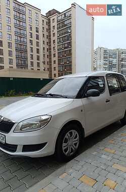 Микровэн Skoda Roomster 2014 в Черноморске