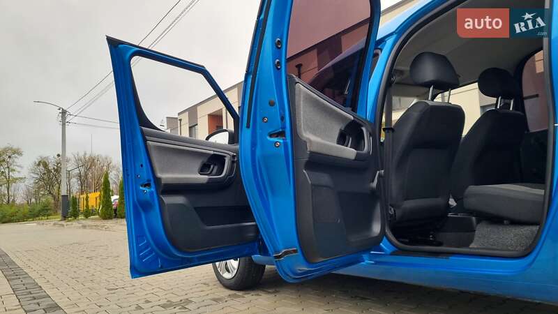 Микровэн Skoda Roomster 2009 в Луцке фото 33 Микровэн Skoda Roomster 2009 в Луцке