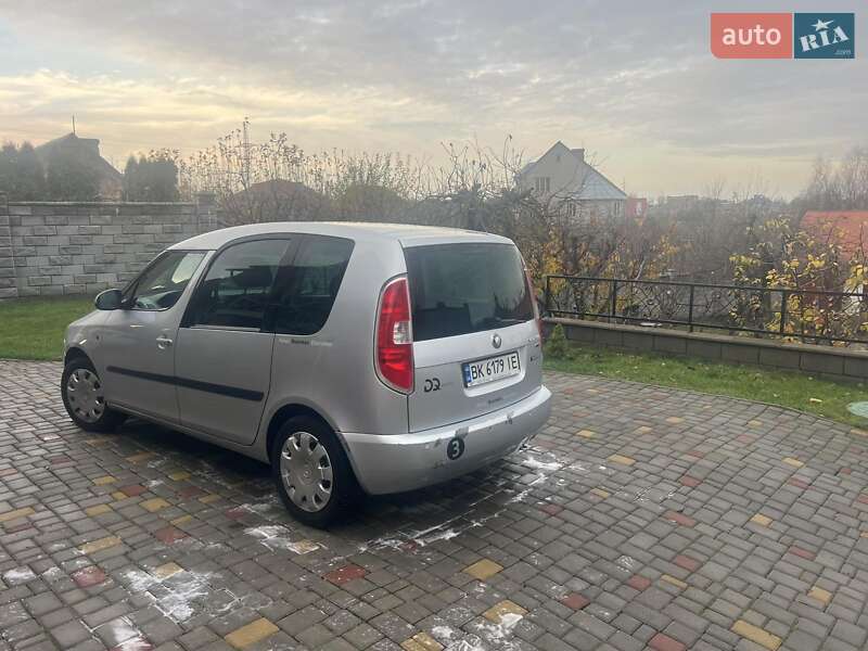Микровэн Skoda Roomster 2008 в Ровно фото 4 Микровэн Skoda Roomster 2008 в Ровно