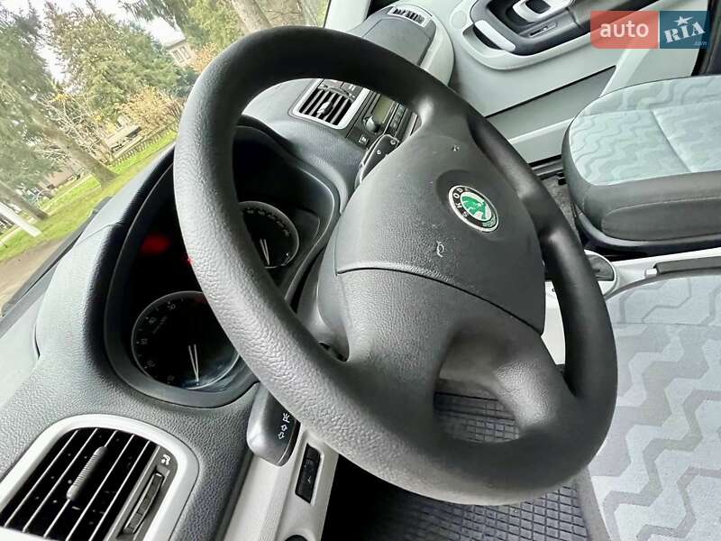 Микровэн Skoda Roomster 2008 в Умани фото 46 Микровэн Skoda Roomster 2008 в Умани