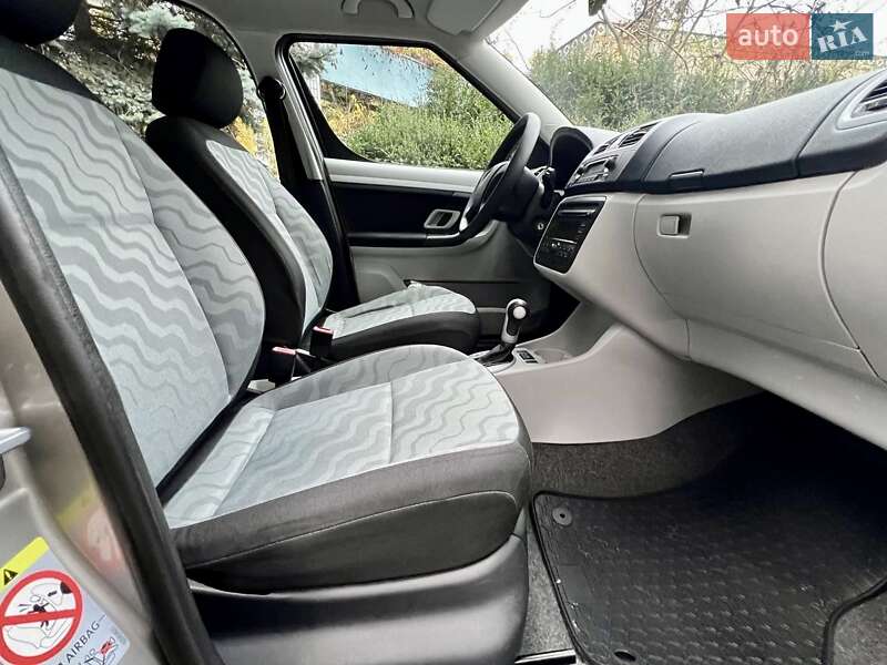 Микровэн Skoda Roomster 2008 в Умани фото 52 Микровэн Skoda Roomster 2008 в Умани