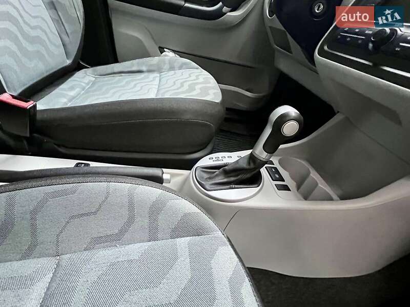 Микровэн Skoda Roomster 2008 в Умани фото 55 Микровэн Skoda Roomster 2008 в Умани