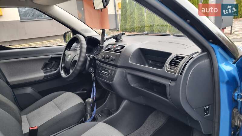 Микровэн Skoda Roomster 2009 в Луцке