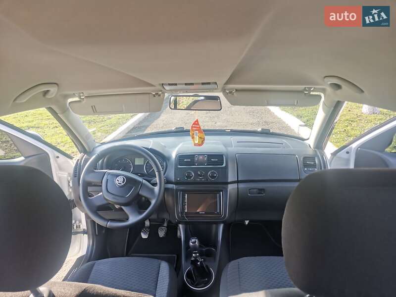 Микровэн Skoda Roomster 2010 в Великом Дальнике