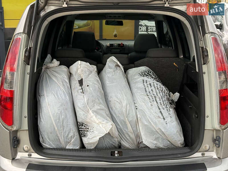 Мікровен Skoda Roomster 2006 в Стрию