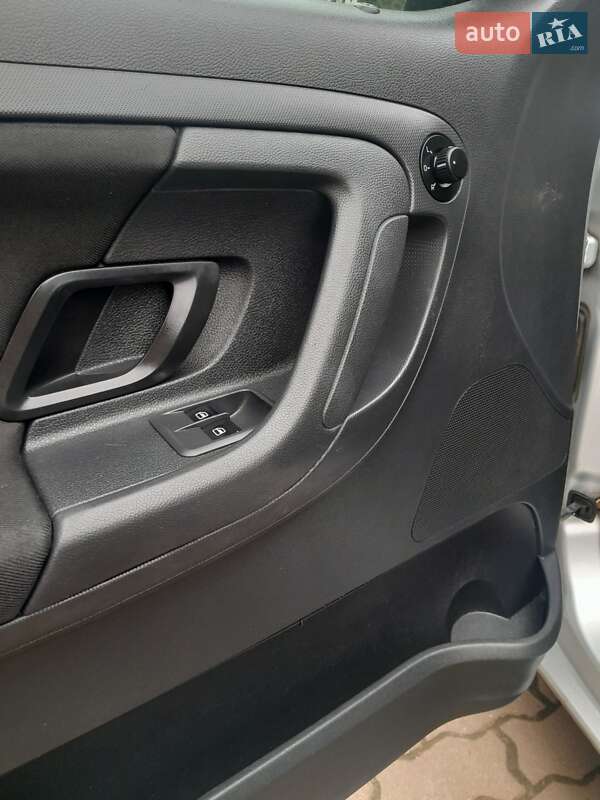 Мікровен Skoda Roomster 2013 в Івано-Франківську фото 30 Мікровен Skoda Roomster 2013 в Івано-Франківську