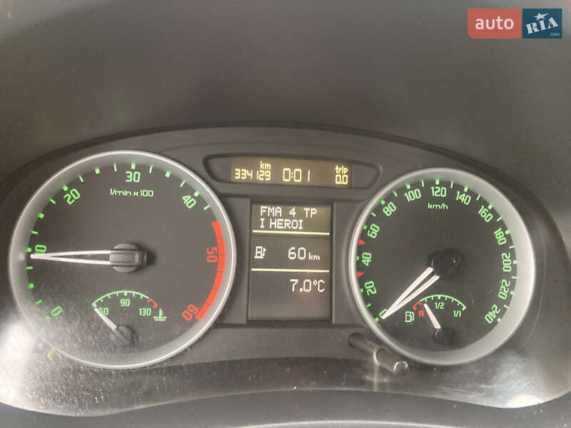 Мікровен Skoda Roomster 2010 в Києві фото 16 Мікровен Skoda Roomster 2010 в Києві