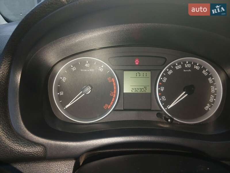 Микровэн Skoda Roomster 2008 в Чернигове