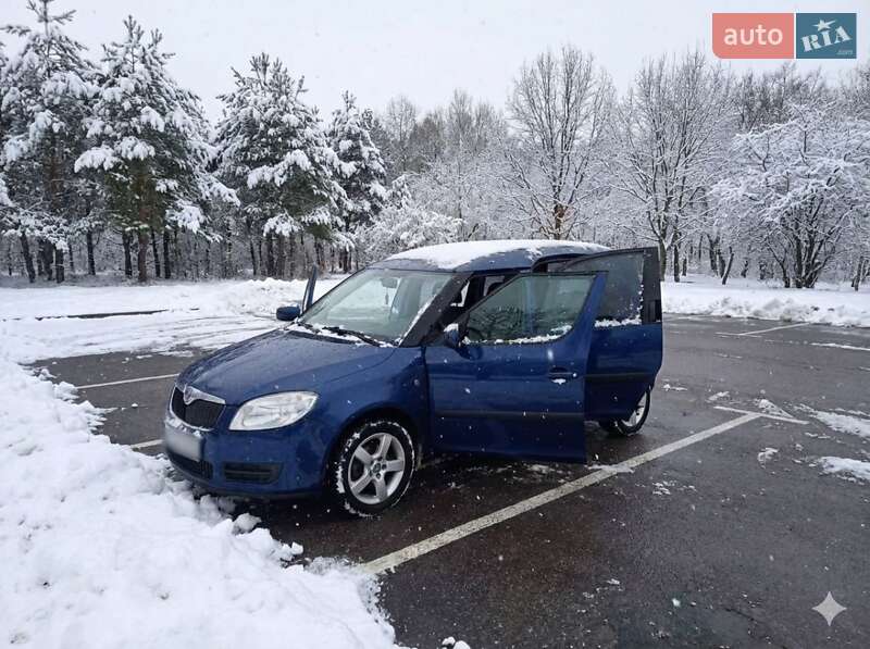 Мікровен Skoda Roomster 2012 в Львові