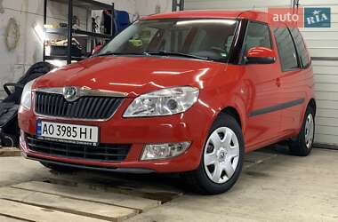 Микровэн Skoda Roomster 2011 в Сваляве