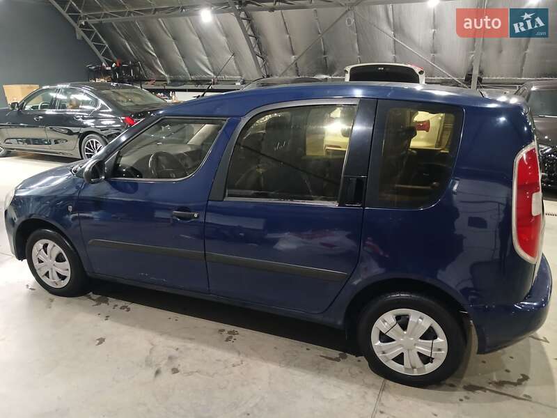 Микровэн Skoda Roomster 2009 в Львове