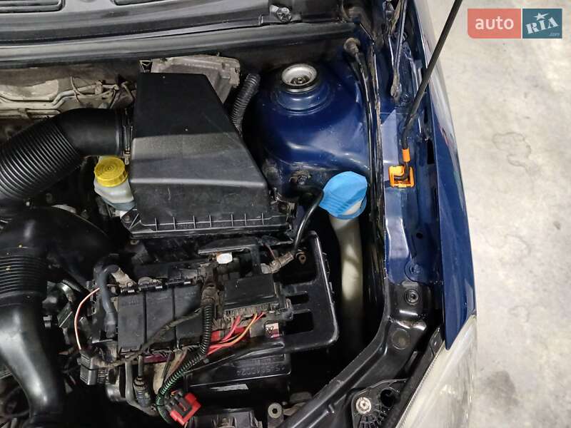 Микровэн Skoda Roomster 2009 в Львове