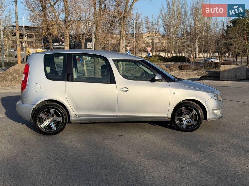 Микровэн Skoda Roomster 2012 в Днепре
