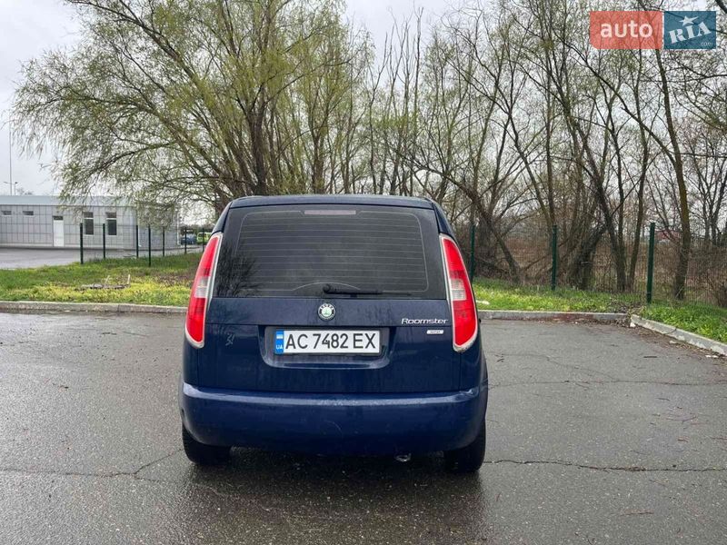 Микровэн Skoda Roomster 2009 в Борисполе